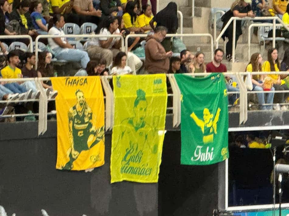 Bandeirões para ídolas da Seleção Brasileira (Foto: Andressa Simões/Lance!)