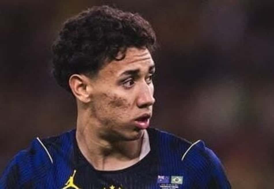 Gabriel Bontempo com a camisa da amarelinha, durante o amistoso entre Austrália e Brasil, nesta terça (29)