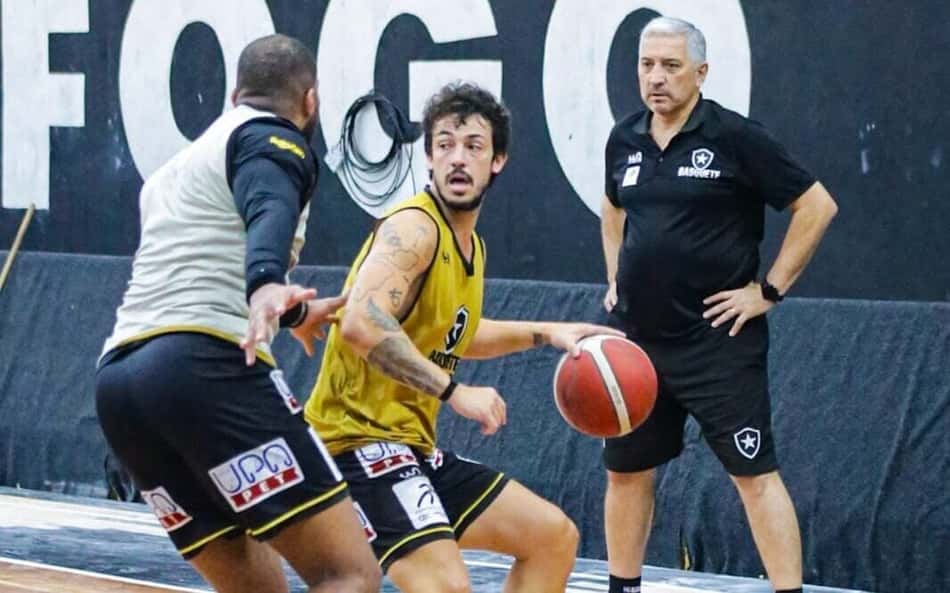 Botafogo Basquete contratou Ricardo Fischer e repatriou Isaac Thornton