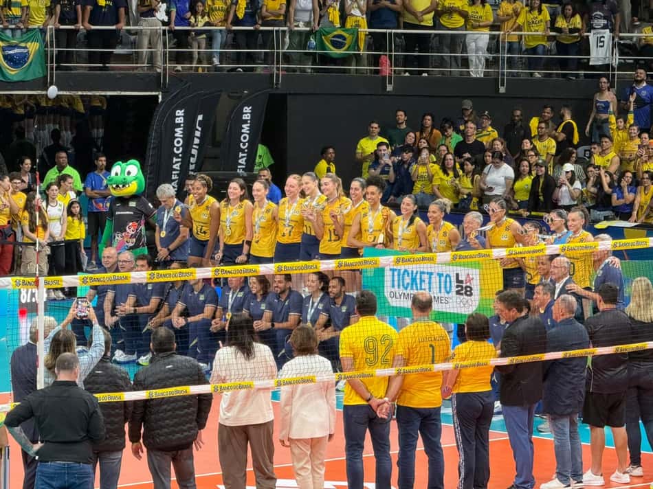 Brasil com as medalhas de ouro (Foto: Andressa Simões/Lance!)