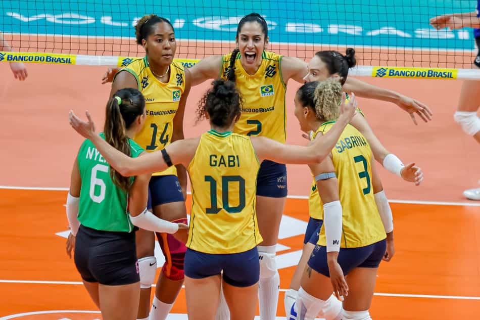 Brasil comemora ponto contra o Chile (Foto: Wallace Teixeira/FV Imagem/CBV)
