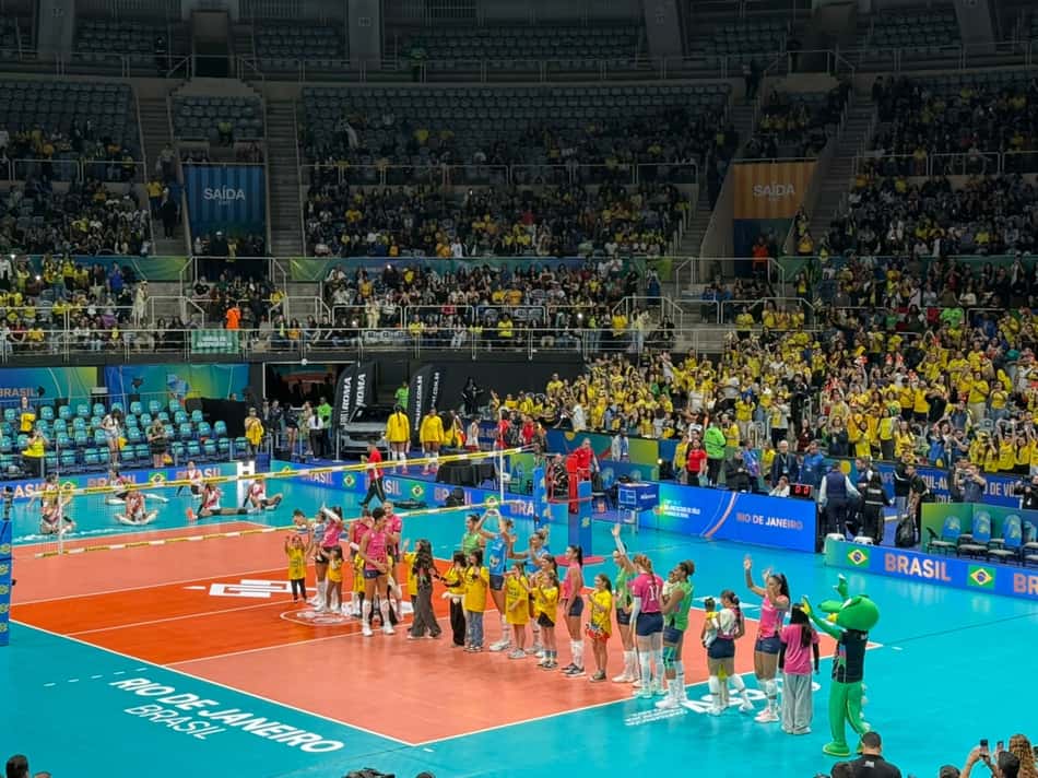 Brasil em quadra para a segunda rodada do Sul-Americano de vôlei feminino (Foto: Andressa Simões; Lance!)