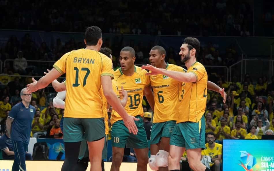 Brasil na estreia do Sul-Americano (Foto: Mauricio Val/FV Imagem/CBV)