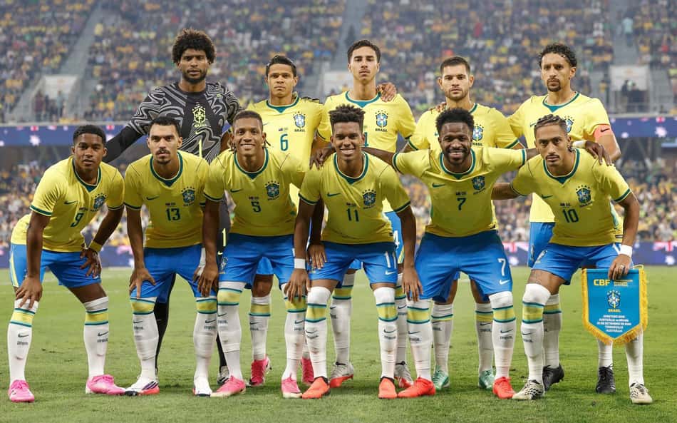 Seleção postada para foto oficial - Brasil x Austrália