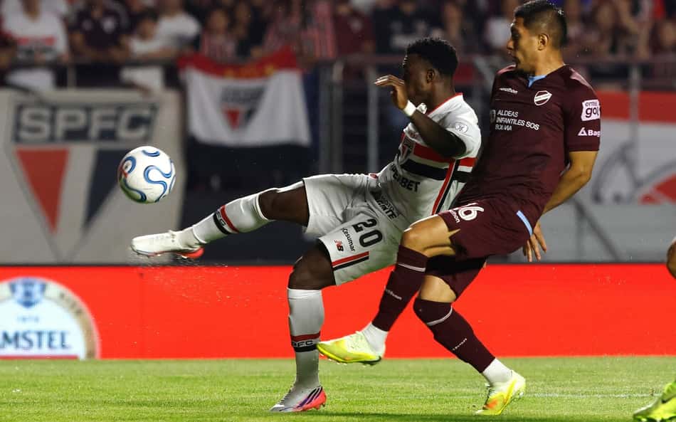 Buta não deve mais jogar pelo restante da temporada de 2026 (Foto: Rubens Chiri e Paulo Pinto/Saopaulofc.net)
