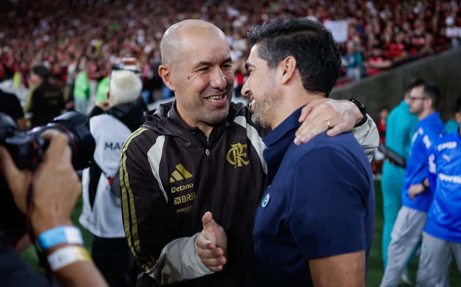 Com um jogador a mais, o Palmeiras venceu o Flamengo 3 x 0 no Maracanã
