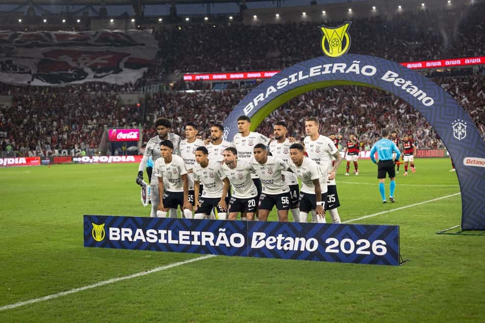 Time do Corinthians durante a partida contra o Flamengo