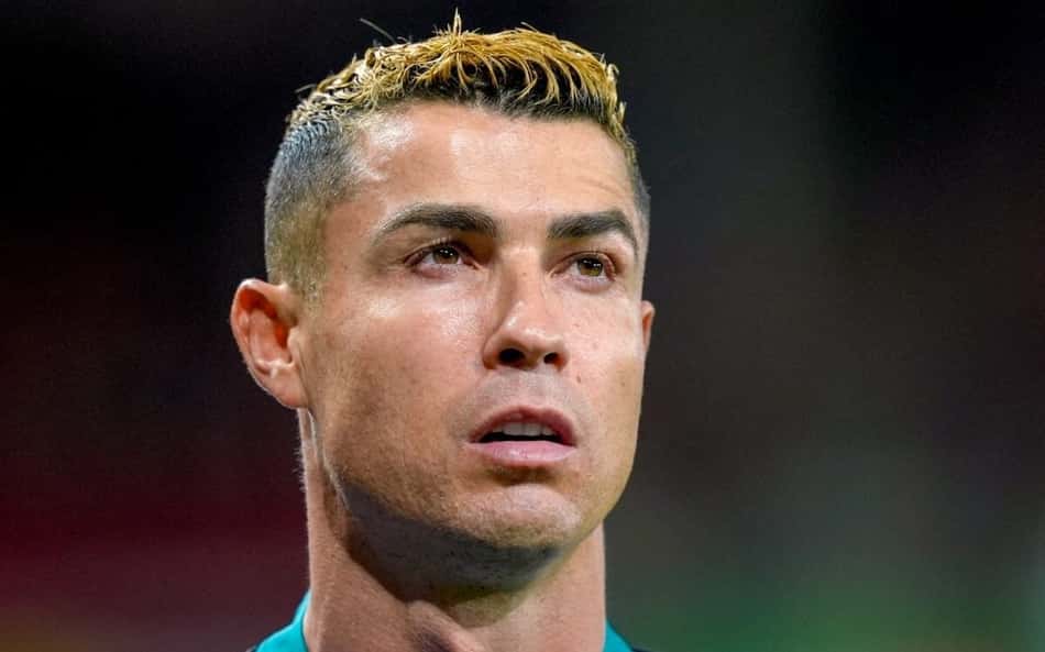Cristiano Ronaldo revirando os olhos