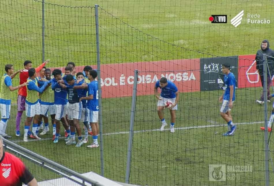 Cruzeiro contra o CAP no Brasileirão Sub-17