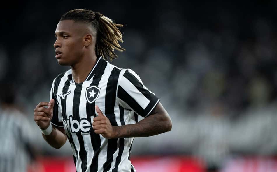Danilo, volante do Botafogo, foi convocado para os amistosos com a Seleção Brasileira