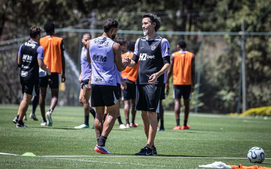 Domínguez e Lodi em treino no Atlético (Foto: Pedro Souza / Atlético)