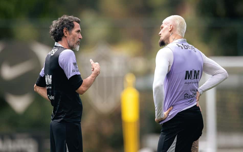 Domínguez e Lyanco (Foto: Pedro Souza / Atlético)