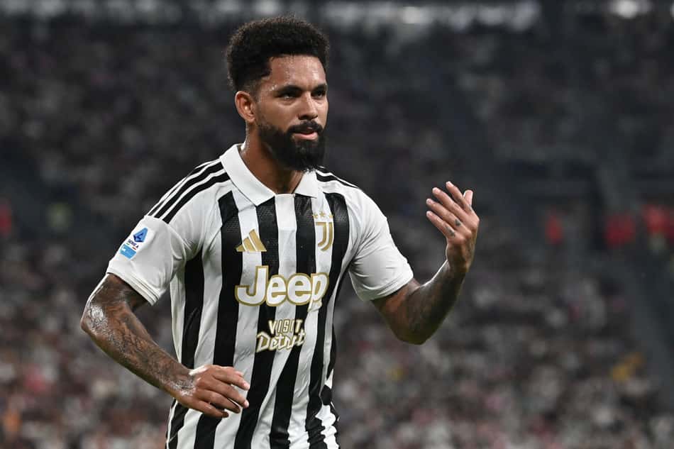 Douglas Luiz em ação pela Juventus