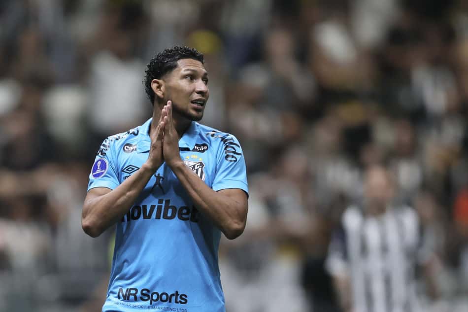 Eliminado da Sul-Americana, o Santos busca engrenar no Brasileirão (Foto: Gilson Lobo/AGIF/Folhapress)