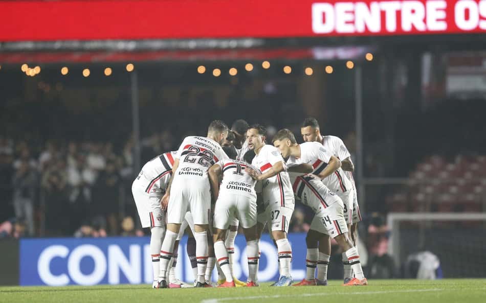 Escalação do São Paulo conta com retorno de Calleri contra o Inter (Foto: Rubens Chiri e Paulo Pinto/Saopaulofc.net)