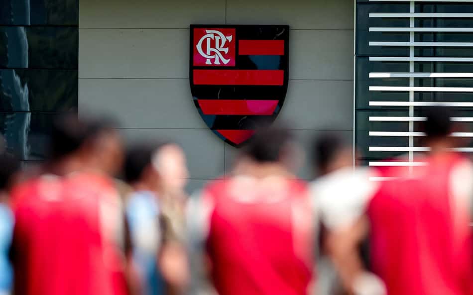 Escudo do Flamengo no CT Ninho do Urubu