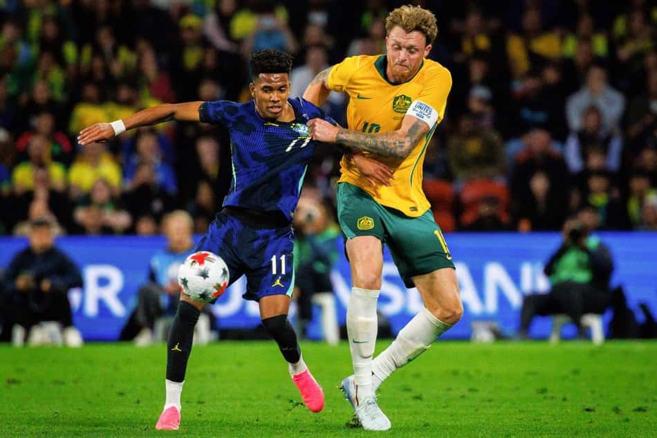 Estêvão durante amistoso pela Seleção Brasileira (Foto: Patrick HAMILTON / AFP)