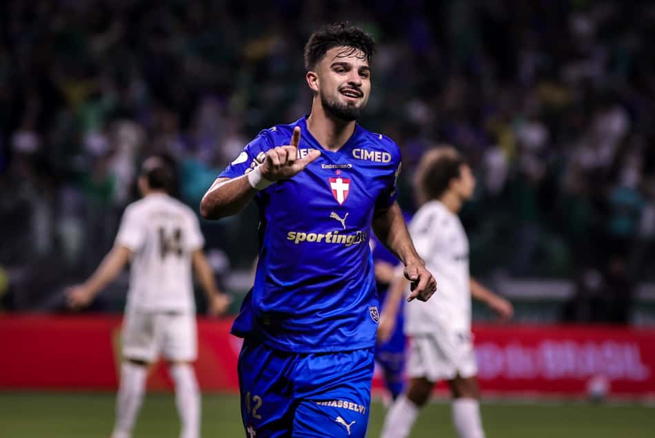 Flaco López, do Palmeiras, comemorando contra o Santos