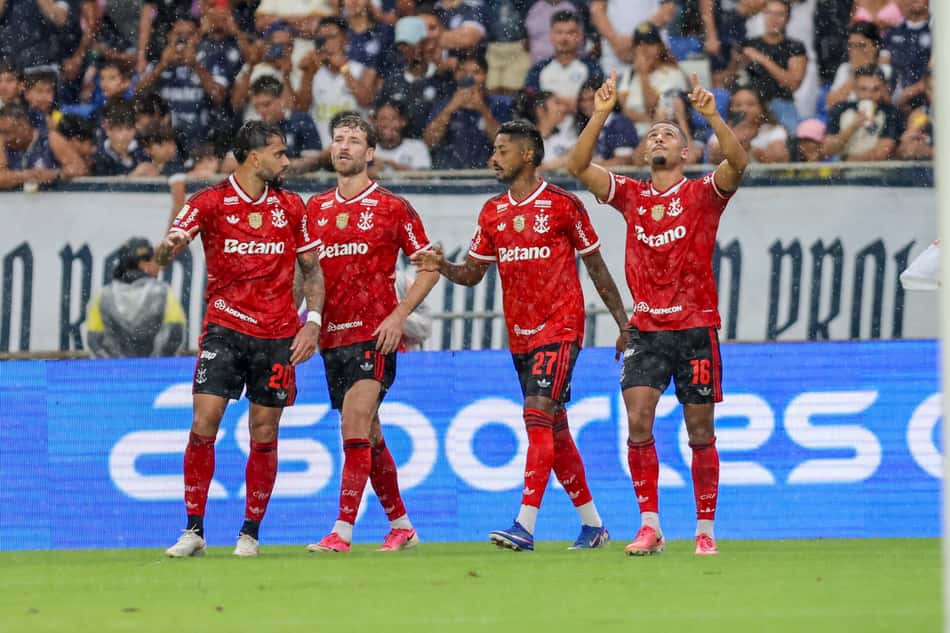 Jogadores do Flamengo comemorando