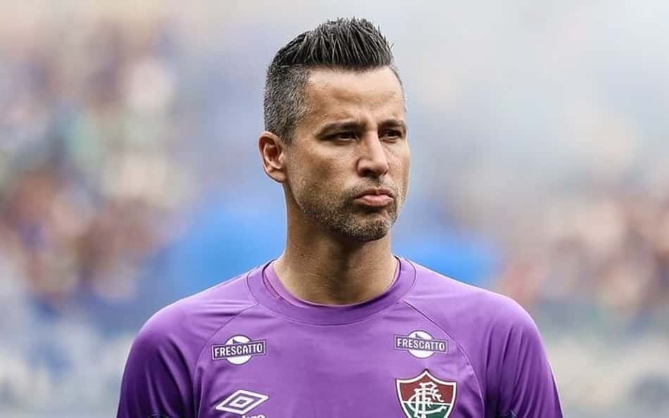 Fábio em ação na partida entre Cruzeiro e Fluminense, em partida pelo Brasileirão (Foto: Lucas Merçon/Fluminense)