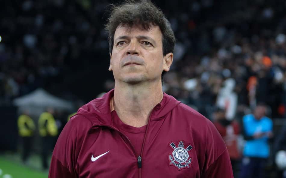Fernando Diniz durante Corinthians x Estudiantes