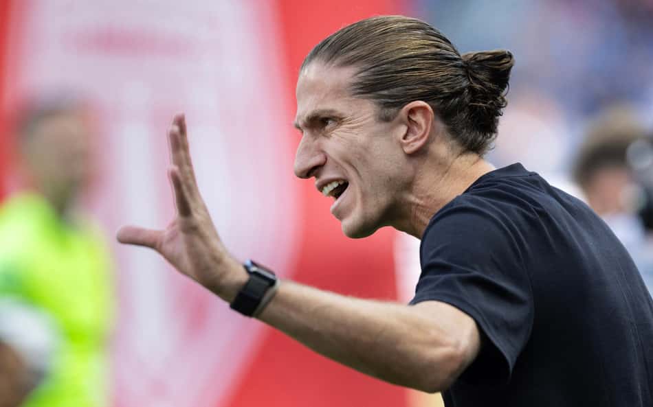 Filipe Luís em ação no duelo entre Monaco e Le Havre