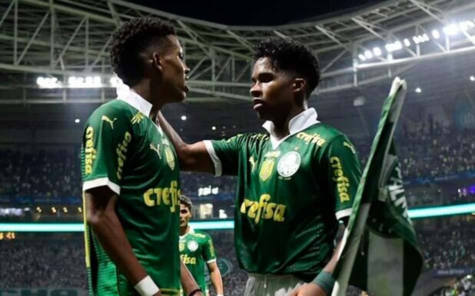 Estêvão e Endrick quando atuavam juntos no Palmeiras