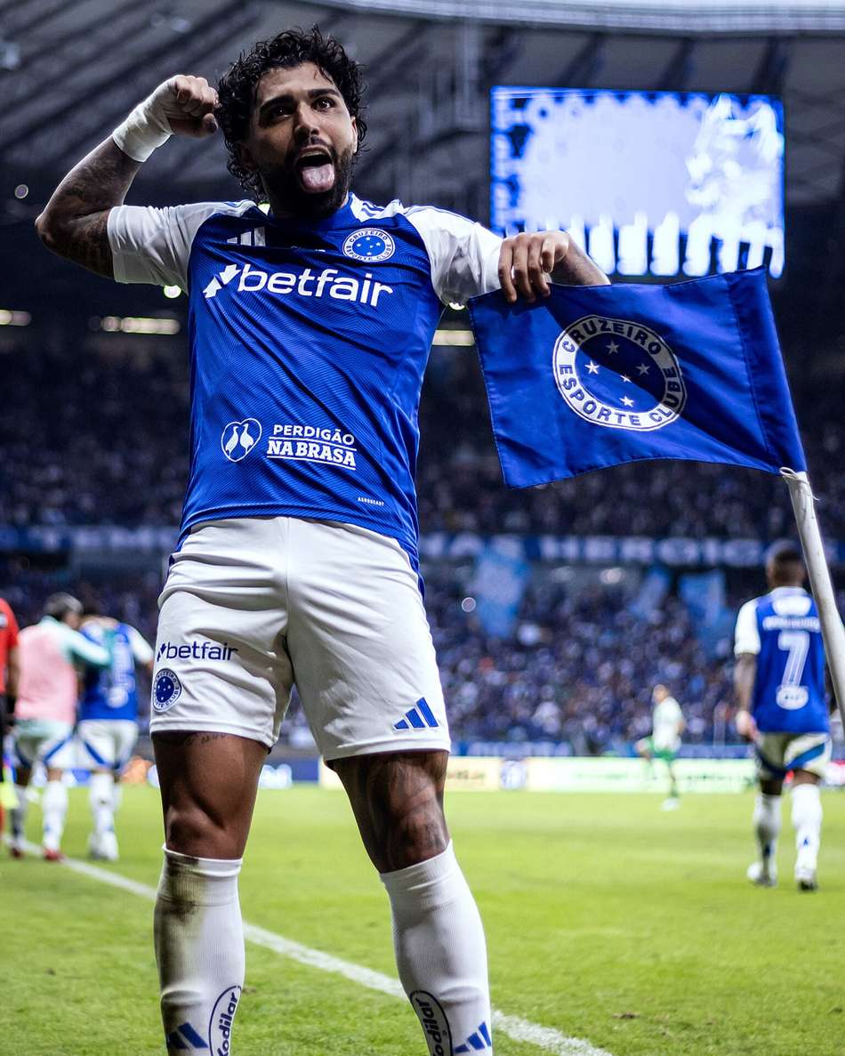 Gabigol comemora gol pelo Cruzeiro