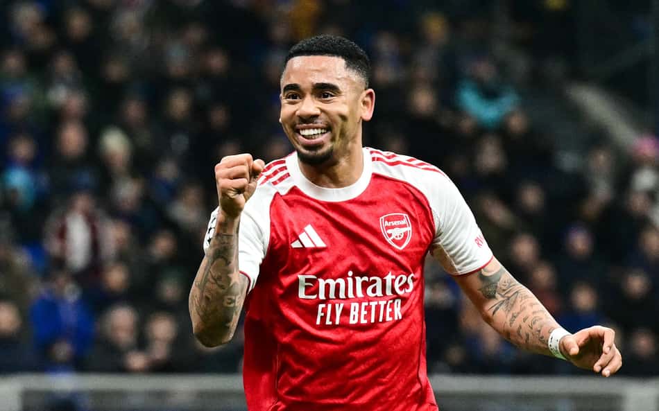 Gabriel Jesus comemora gol pelo Arsenal contra a Inter de Milão, pela Champions League