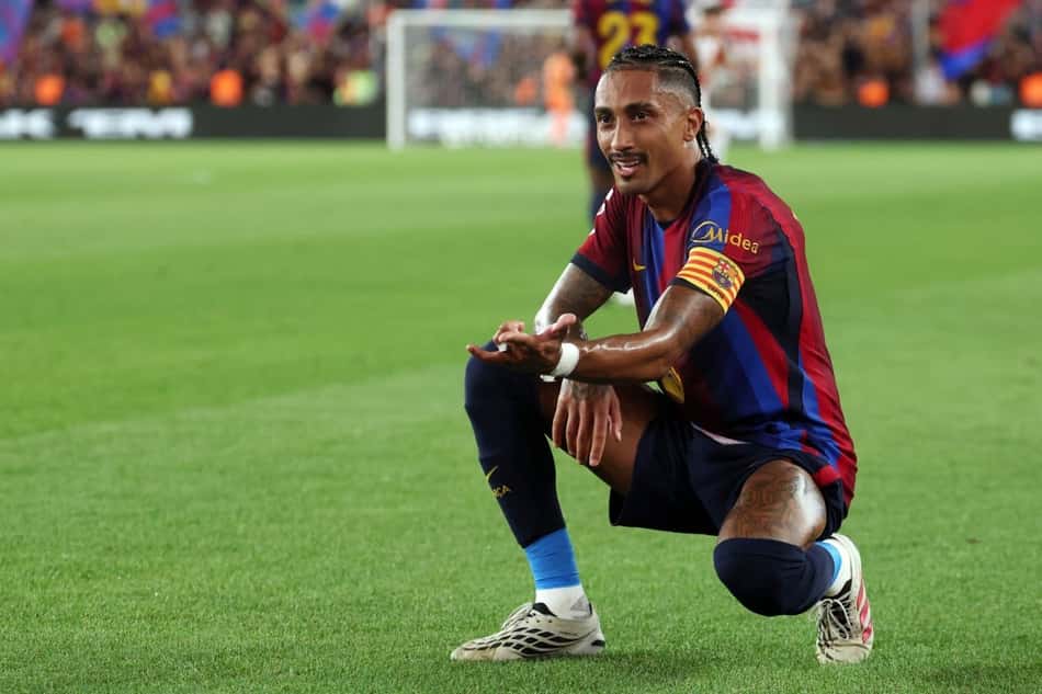 Gabriel Jesus pode estrear em Valencia x Barcelona neste domingo (6) (Foto: Lluis GENE / AFP)
