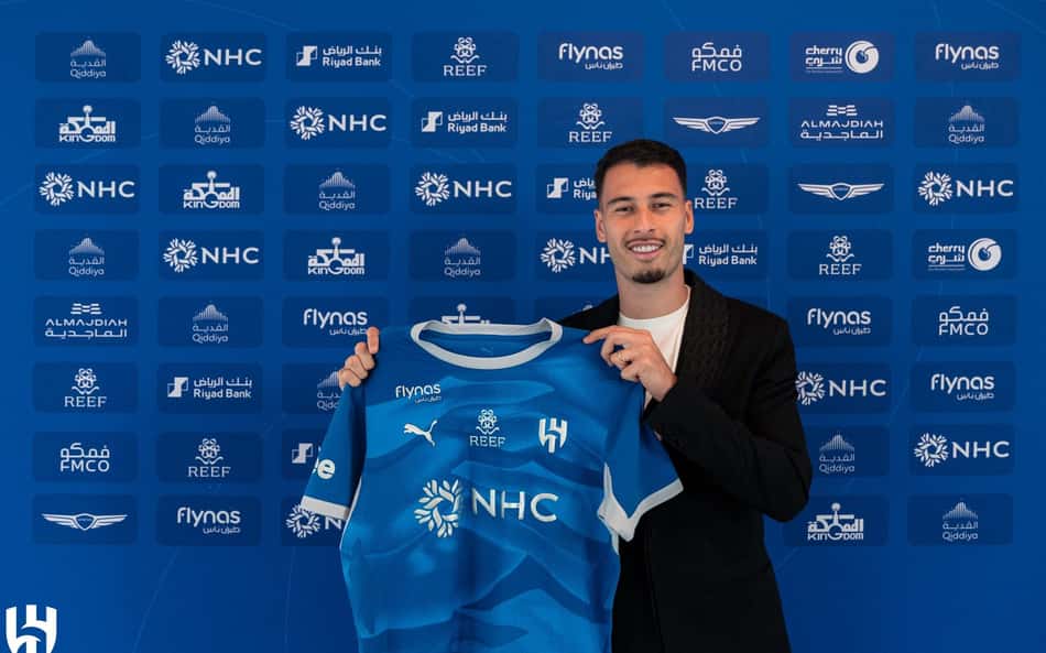 Gabriel Martinelli com camisa do Al-Hilal