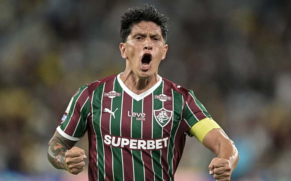 German Cano comemora gol pelo Fluminense