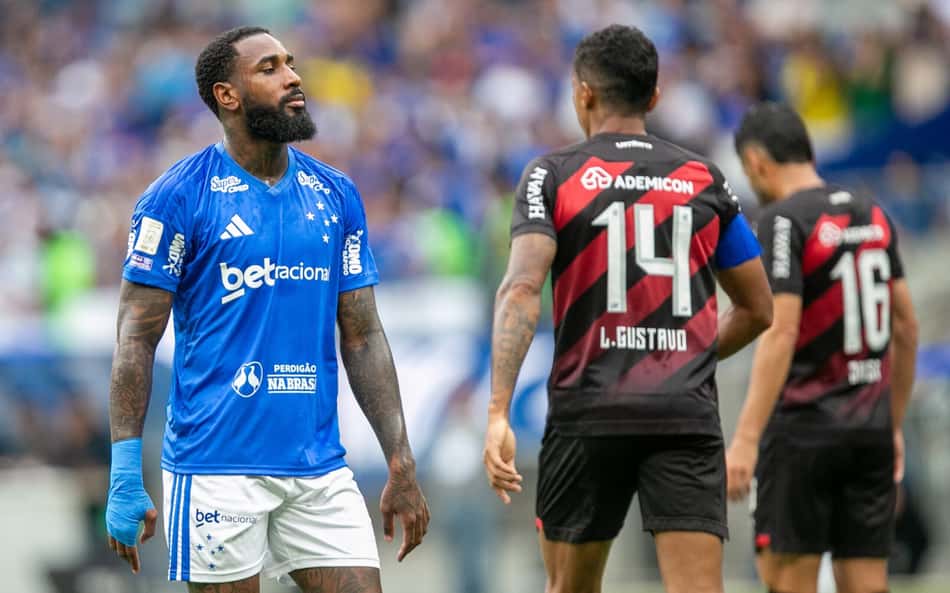ANÁLISE: mudança de Artur Jorge alterou dinâmica ofensiva e defensiva do Cruzeiro
