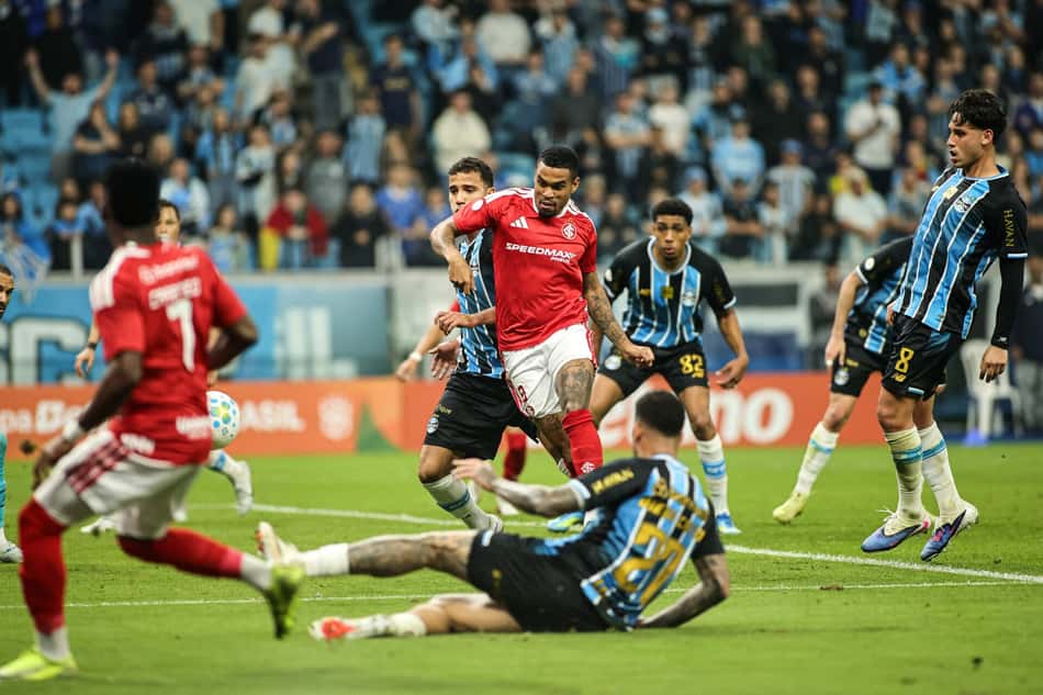 Alerrandro durante Grêmio x Internacional realizada no Arena do Grêmio em Porto Alegre, RS, no segundo jogo das quartas de final da Copa do Brasil 2026.