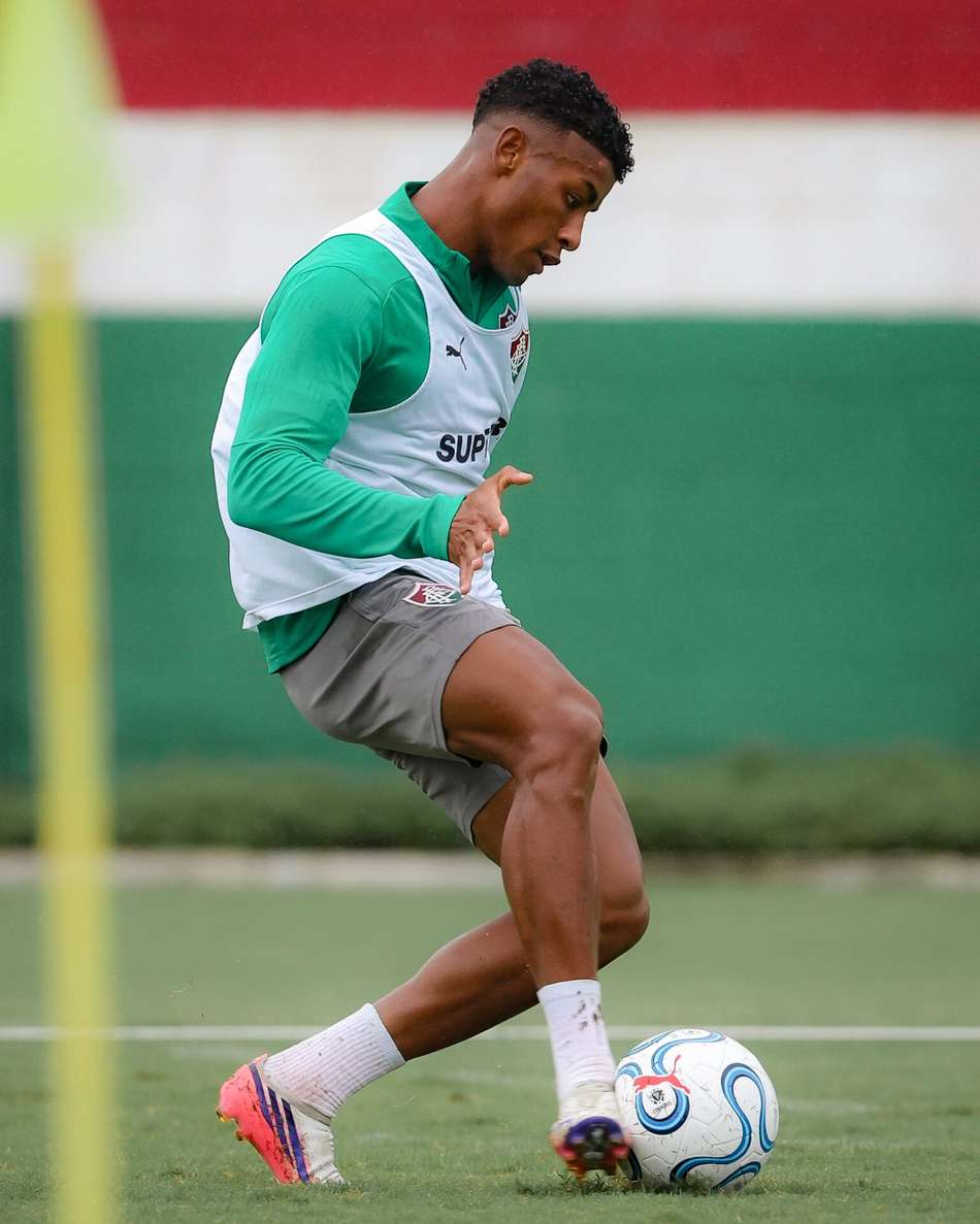 Hércules no treino do Fluminense neste domingo (6)