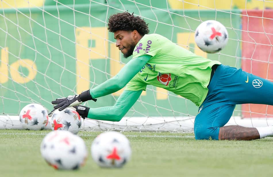 Hugo Souza em treino pelo Corinthians
