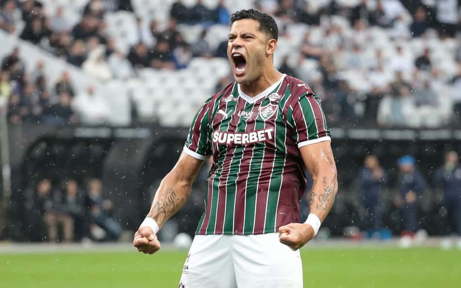 Hulk comemora gol do Fluminense sobre o Corinthians