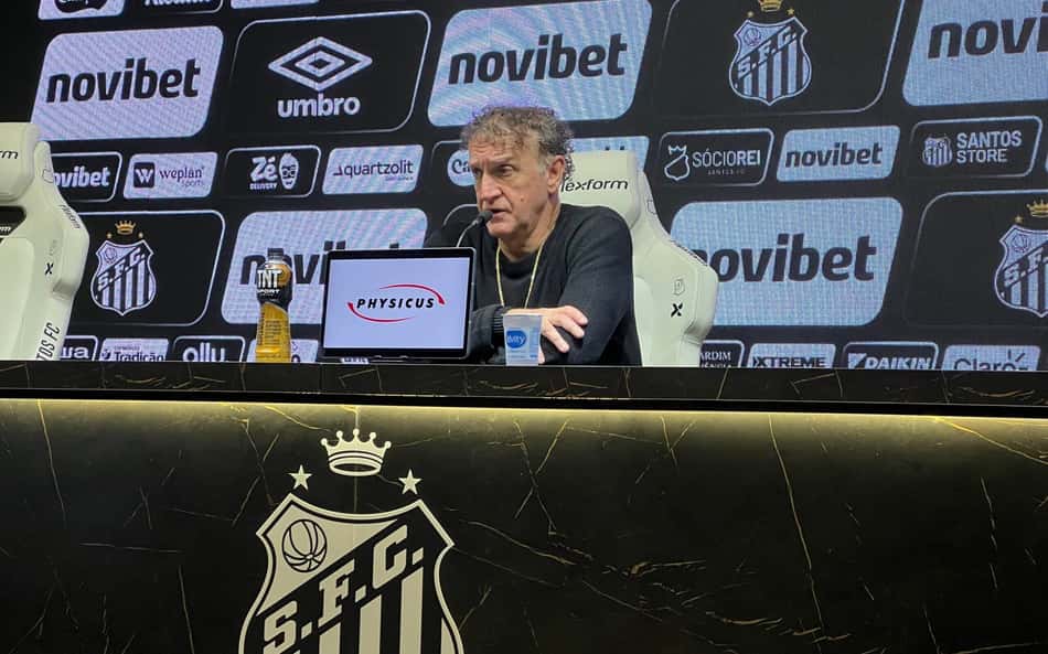 Cuca, técnico do Santos