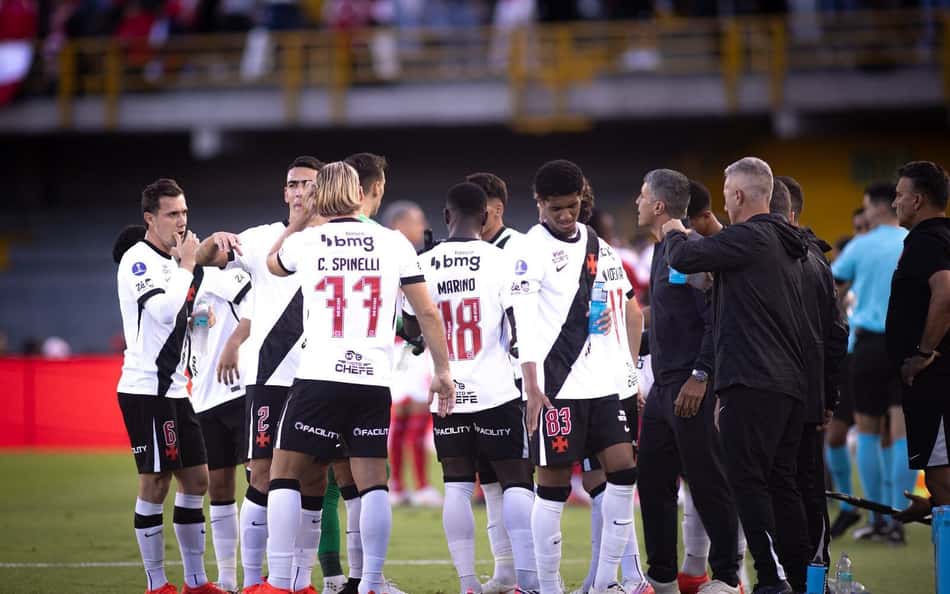 Ind. Santa Fe e Vasco pelo jogo de ida das quartas de final da Sul-Americana