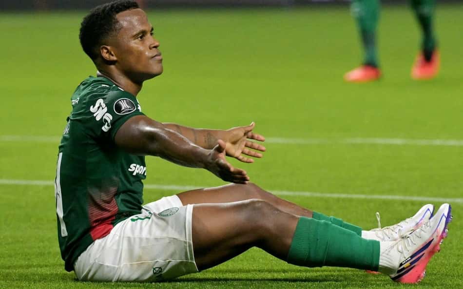 Atuação de Arias em Palmeiras x LDU vira assunto: 'Merecia'