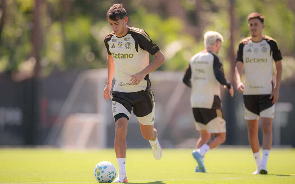 Joaquín Freitas durante treino do Flamengo