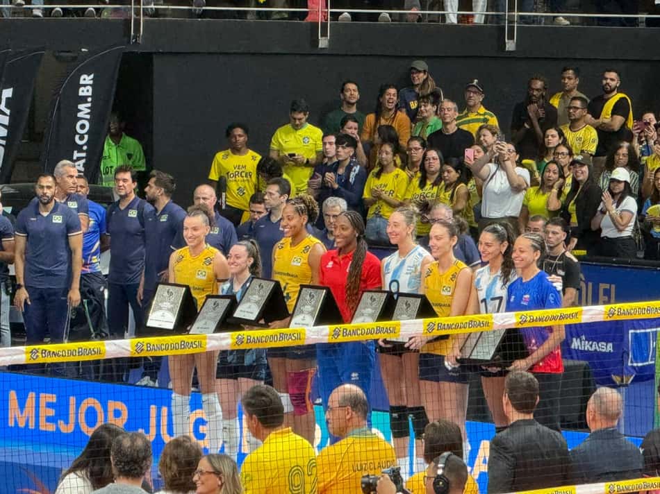 Jogadoras vencem prêmios individuais do Sul-Americano (Foto: Andressa Simões/Lance!)