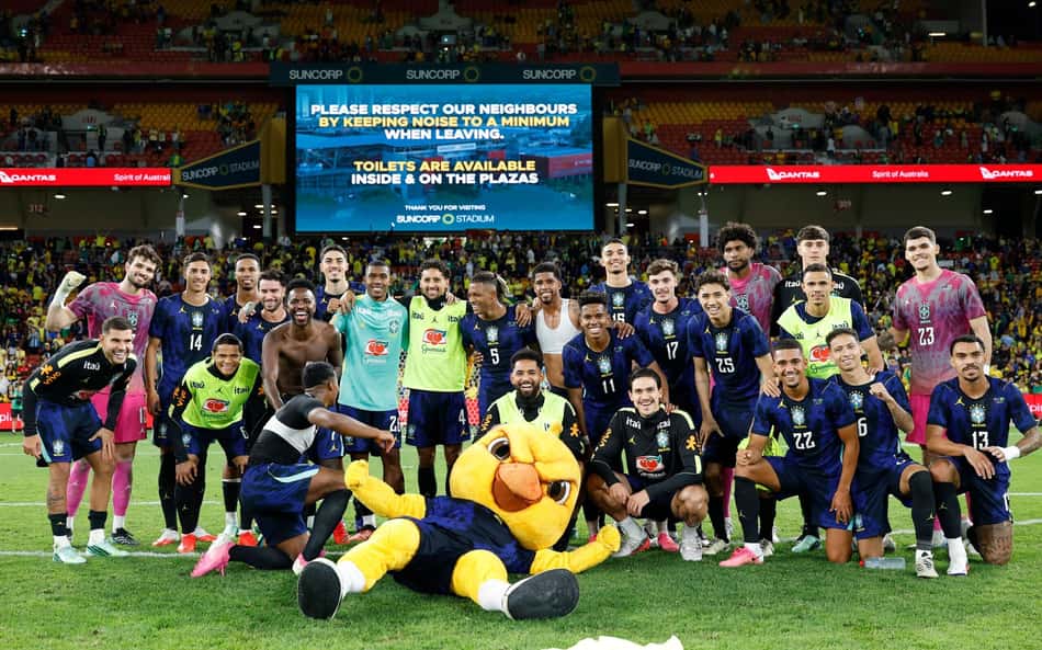 Otávio celebra estreia pela Seleção Brasileira: "Realização de um sonho"