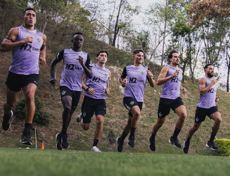 Jogadores do Atlético em treino na Cidade do Galo (Foto: Pedro Souza / Atlético)