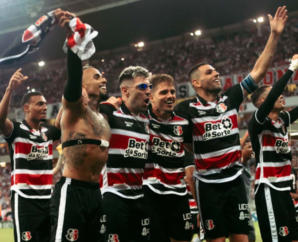 Jogadores do Santa Cruz comemoram na Série C (Foto: Divulgação/Instagram/@santacruzfc)