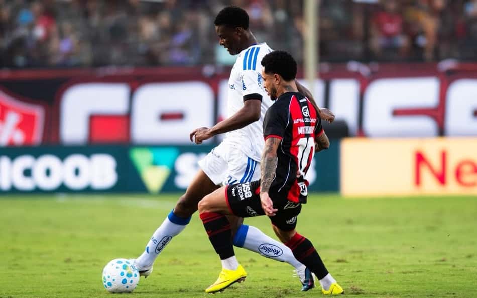 Jonathan Jesus contra o Vitória