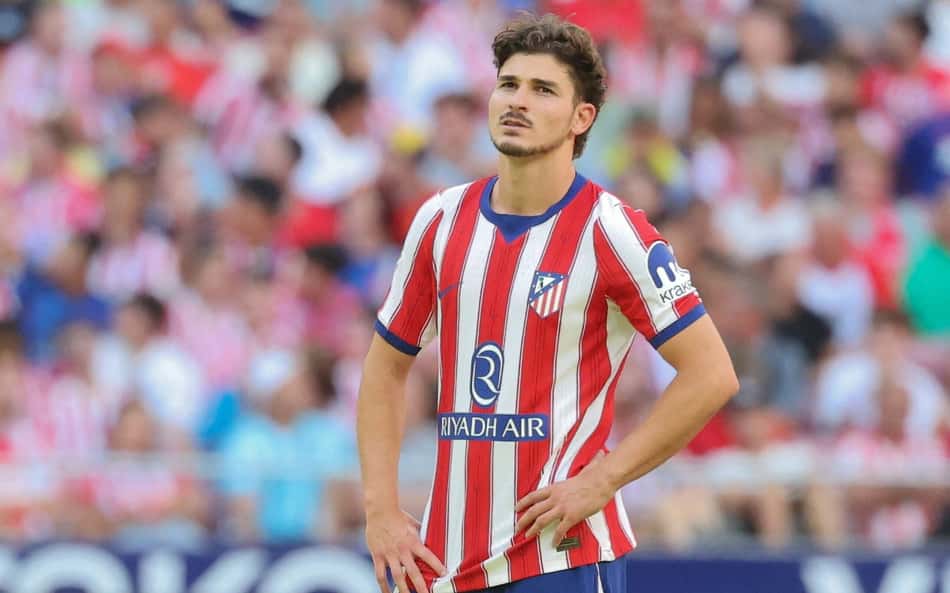 Julián Álvarez em ação no duelo entre Atlético de Madrid e Villarreal