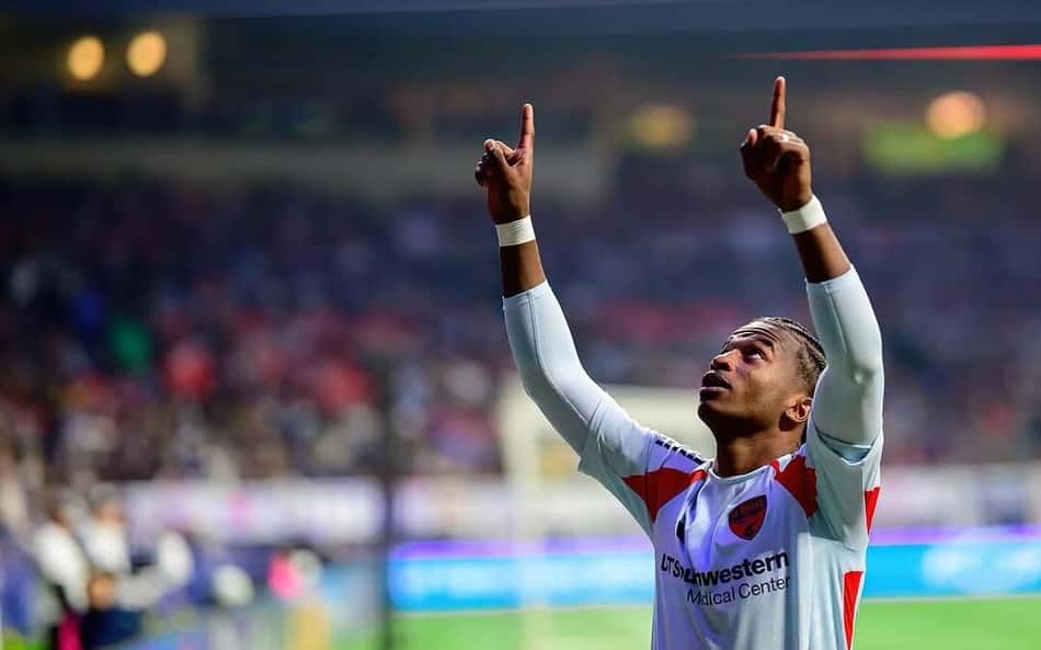 Kaick comemorando gol pelo FC Dallas, da MLS (Foto: Reprodução)