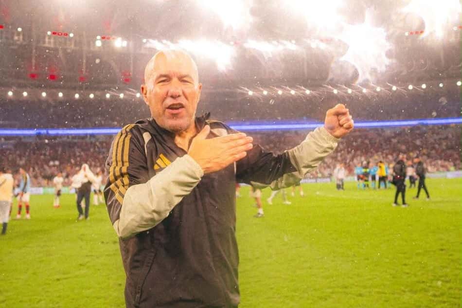 Leonardo Jardim vibrando