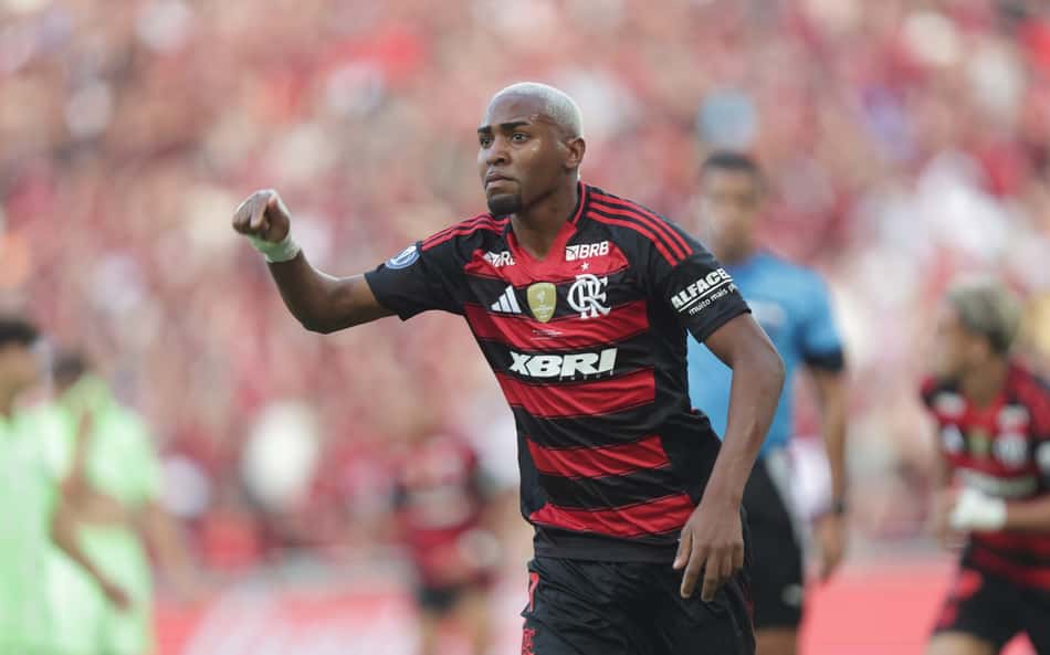 Lorran, do Flamengo, na decisão do Mundial Sub-20 contra o Barcelona
